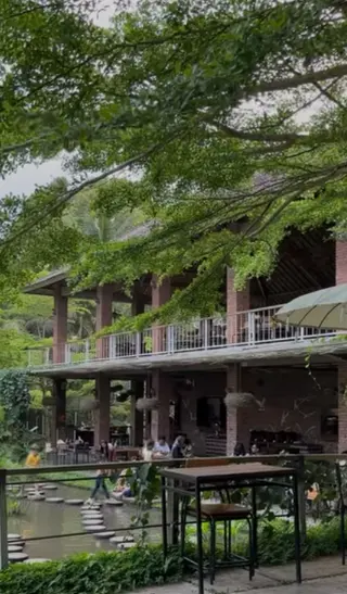 Greenkubu Restaurant and Swing Ubud thumbnail 1