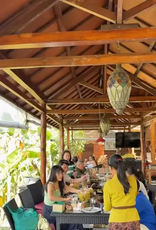 Sawah Indah Resto Ubud thumbnail 3