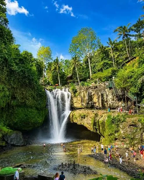 Tegunungan Waterfall