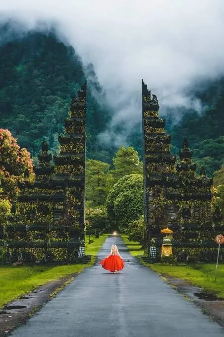 Handara Gate