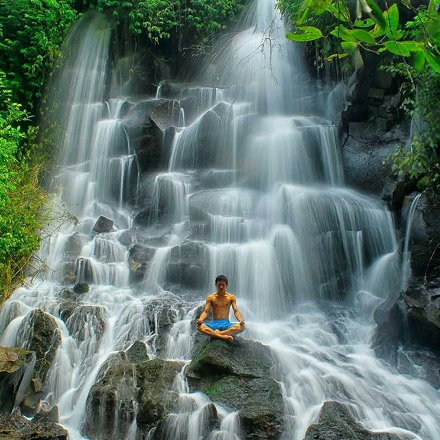 Kanto Lampo Waterfall