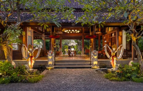 Pesisi Restaurant Sanur thumbnail 4