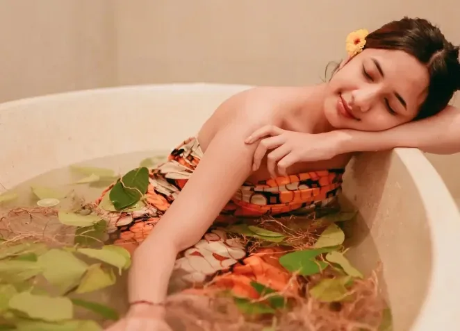 20 Minute Purifying Body Detox Massage Salt Scrub and Herbal Bath Ritual Bodyworks Center Ubud