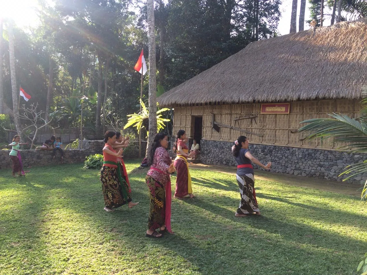 Traditional Balinese Dance Lesson Samsara Living Museum photo 2