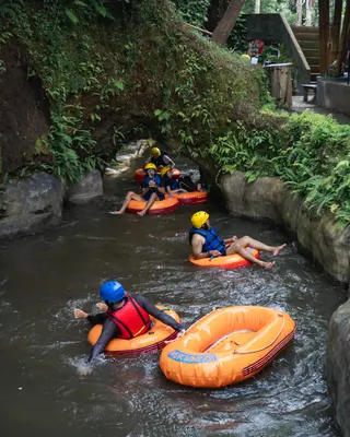 Explore Hidden Caves Of Ubud With Tubing Activity media 2