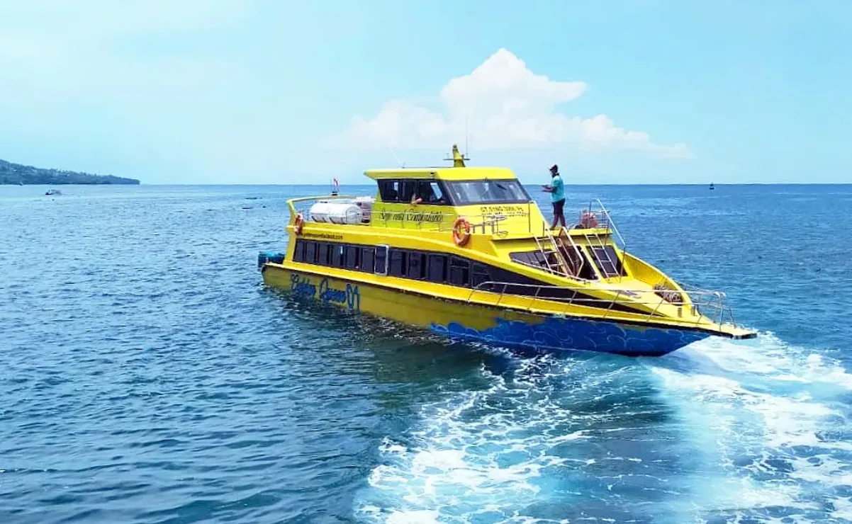 Golden Queen Fast Ferry in Sanur