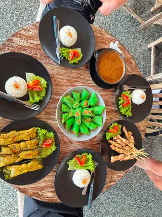 Amed Resto Cooking Class In Amed media 3