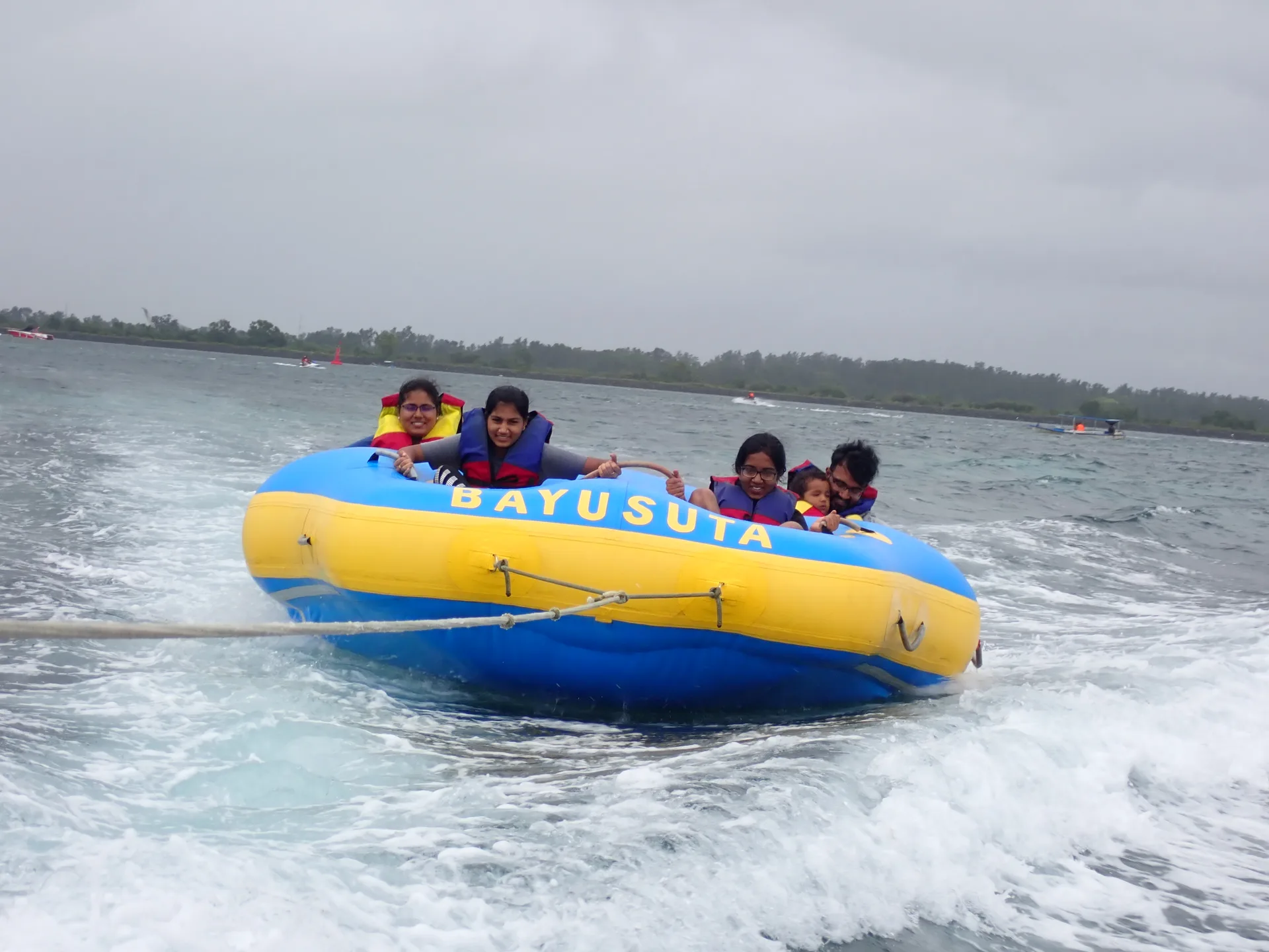Donut Boat Tubing Thrill Adventure Bayusuta Aquamarlin