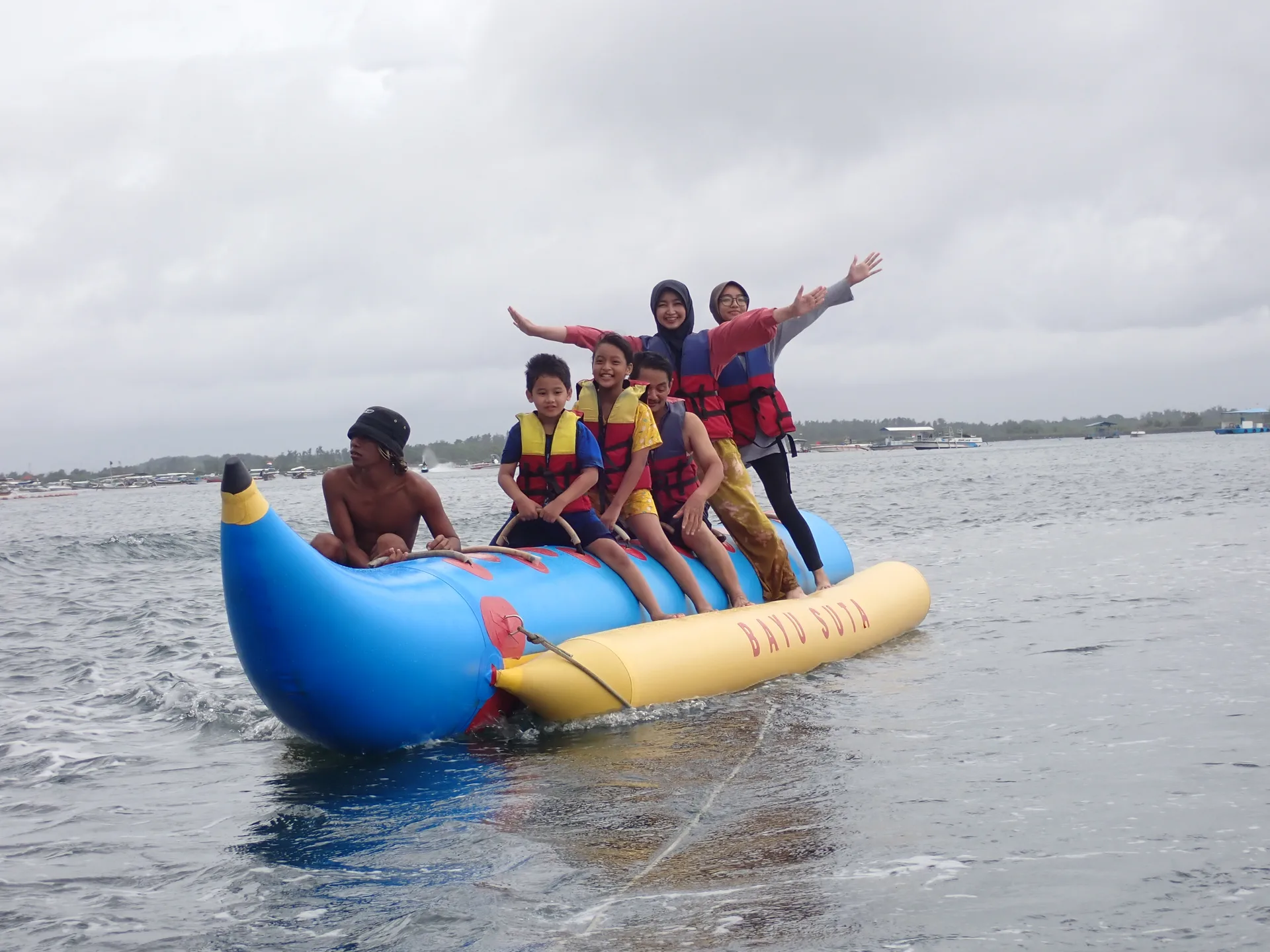 Watersports Combo Banana Boat and Donut Boat Bayusuta Aquamarlin