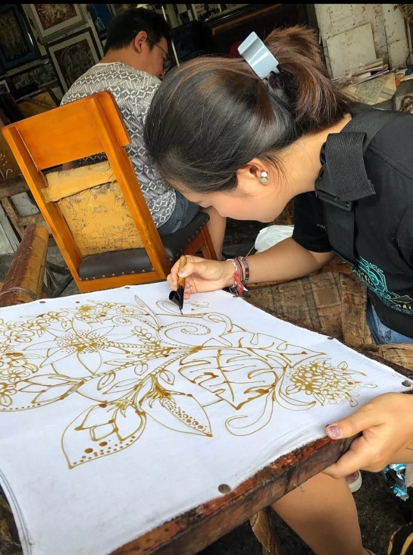 One Color Batik Experience