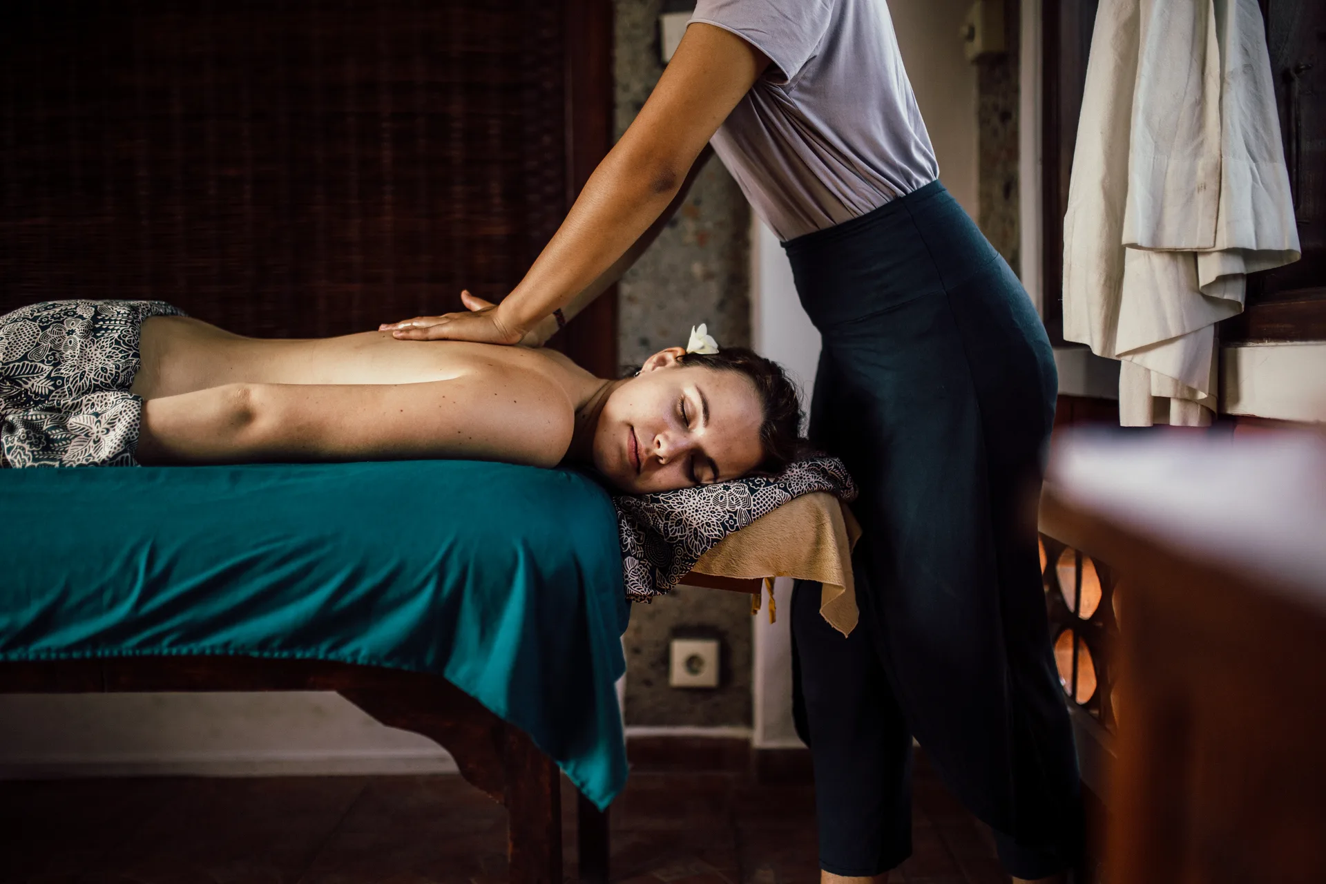 60 Minutes Signature Harmonic Body Relaxation