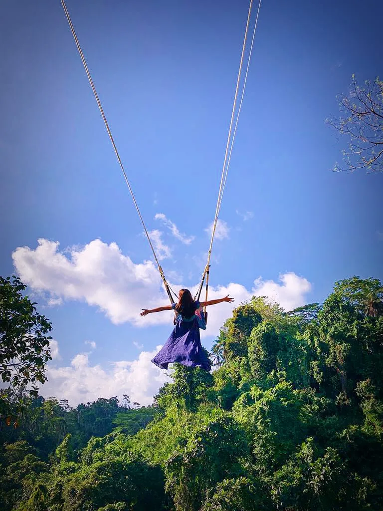 Bali Swing and Traditional Dress Experience