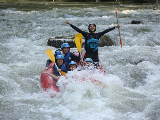 Rapid Rush with Ribs in Angkasa Rafting