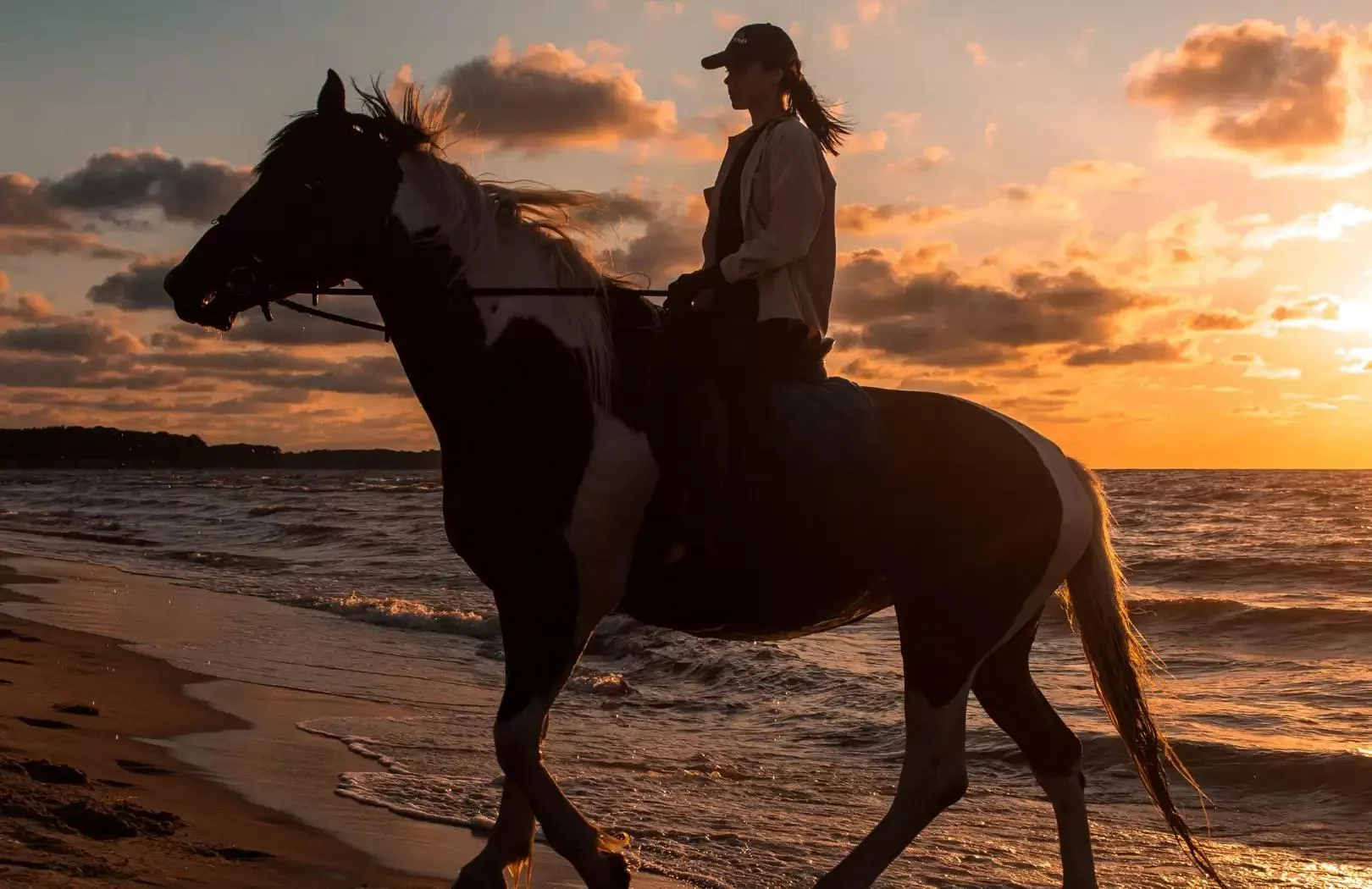 Golden Sunset Horse Riding Experience